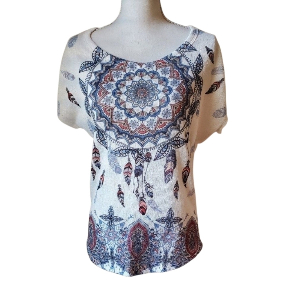 Gaze USA Bohemian Mandala Feather Print Short Sleeve Top White and Blue Size L